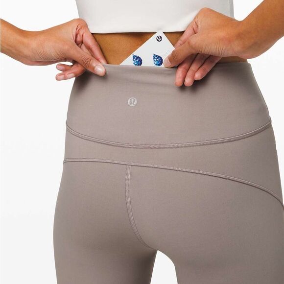 Lululemon In Movement Tight 25" *Everlux
Dark Chrome Sz 4 - Picture 5 of 12